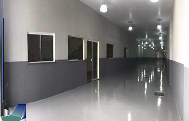 Imagem: O depósito possui 3 Banheiros, 411m² de Área e está localizado