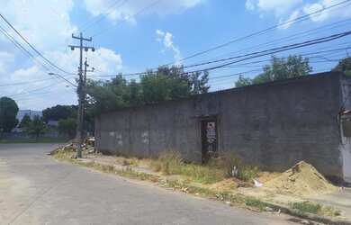 Imagem: O terreno possui 400m² de Área Privada e está localizado