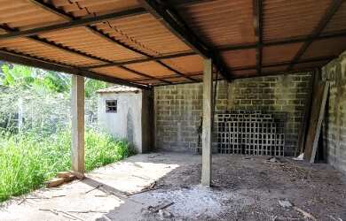 Imagem: O terreno possui Imóvel novo e está localizado em Castelândia