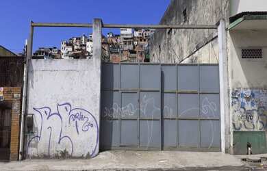 Imagem: O terreno possui 387m² de Área Privada e está localizado