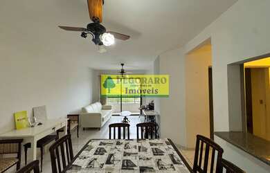 Imagem: O apartamento possui 2 Dormitórios, 1 Suíte, 2 Banheiros