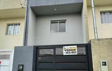 Imagem: A casa à venda possui 3 Dormitórios, 2 Banheiros, 2 Vagas