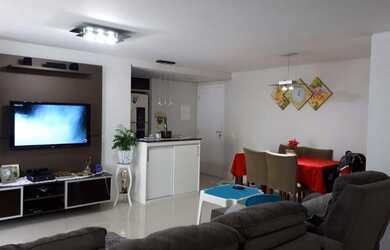 Imagem: O apartamento possui 3 Dormitórios, 1 Suíte, 2 Banheiros