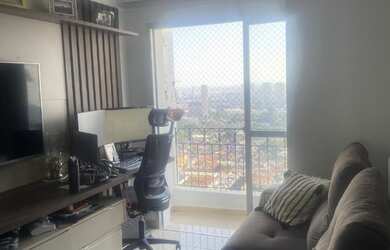 Imagem: O apartamento possui 2 Dormitórios, 1 Banheiro, 1 Vaga na garagem