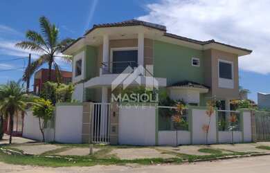 Imagem: A casa possui 3 Dormitórios, 1 Suíte, 4 Banheiros, 1 Vaga