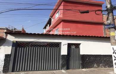 Imagem: A casa possui 2 Dormitórios, 1 Suíte, 2 Banheiros, 1 Vaga