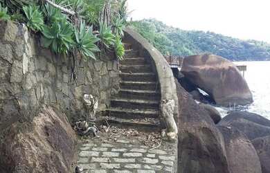 Imagem: A casa possui 2 Dormitórios, 2 Banheiros, 10 Vagas na garagem