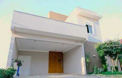 Imagem: A casa em condomínio possui 3 Dormitórios, 1 Suíte, 4 Vagas