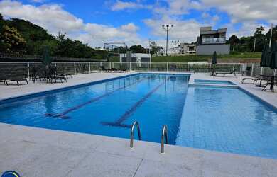 Imagem: O terreno possui 240m² de Área Privada e está localizado