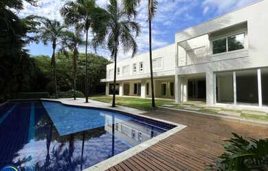 Imagem: A casa em condomínio à venda possui 6 Dormitórios, 6 Suítes