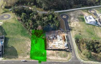 Imagem: O terreno possui 607m² de Área Privada, Imóvel novo e está