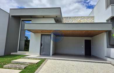 Imagem: A casa em condomínio possui 3 Dormitórios, 3 Suítes, 5 Banheiros