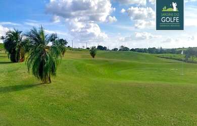 Imagem: O terreno possui 1000m² de Área Privada e está localizado