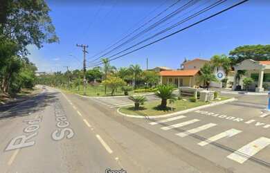 Imagem: O terreno possui 140m² de Área Privada e está localizado