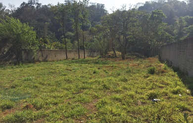 Imagem: O terreno possui 2475m² de Área Privada e está localizado