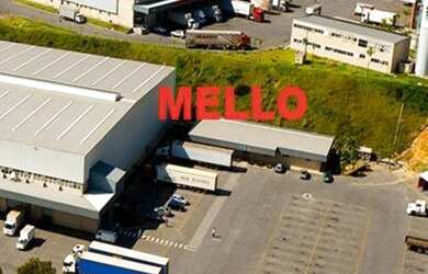 Imagem: O depósito possui 7800m² de Área e 4400m² de Área Privada