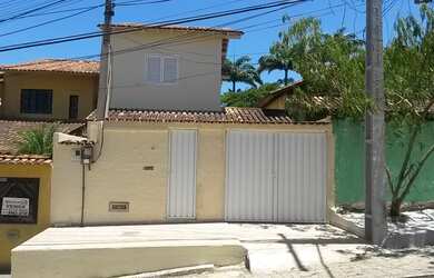 Imagem: A casa possui 2 Dormitórios, 3 Banheiros, 1 Vaga na garagem