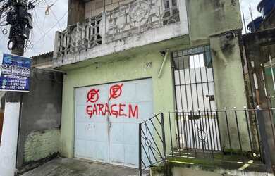 Imagem: A casa possui 2 Dormitórios, 225m² de Área e está localizado