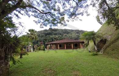 Imagem 9: Sítio à venda em Juquitiba / SP, localizado em um lindo vale, rodeado...