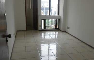 Imagem: A sala comercial possui 1 Banheiro, 32m² de Área e está