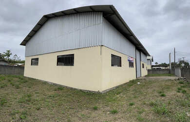 Imagem: O depósito possui 2 Banheiros, 400m² de Área Privada e está