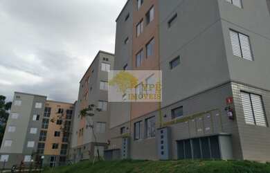 Imagem: O apartamento possui 2 Dormitórios, 1 Banheiro, 1 Vaga na garagem