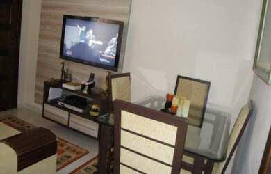 Imagem: O apartamento possui 2 Dormitórios, 1 Banheiro, 1 Vaga na garagem