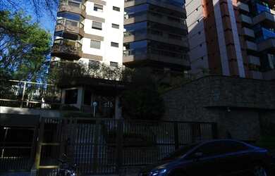 Imagem: O apartamento possui 4 Dormitórios, 3 Suítes, 5 Banheiros