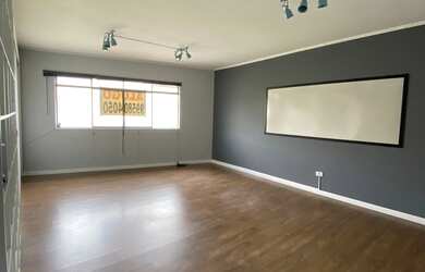 Imagem: A sala comercial possui 1 Banheiro e 33m² de Área Privada