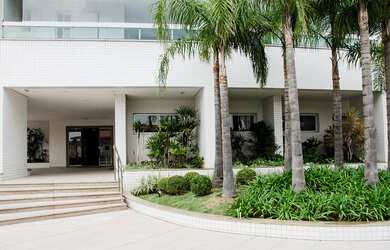 Imagem: O apartamento possui 3 Dormitórios, 2 Suítes, 1 Banheiro