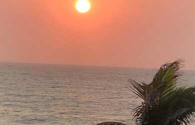 Imagem: A casa possui 3 Dormitórios, 2 Suítes, 1 Vaga na garagem e