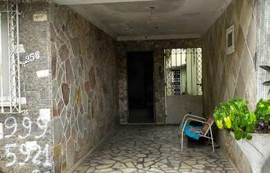 Imagem: A loja possui 557m² de Área e está localizado em Centro