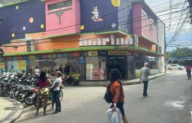 Imagem: A sala comercial e está localizado em Centro, Campos Dos Goytacazes