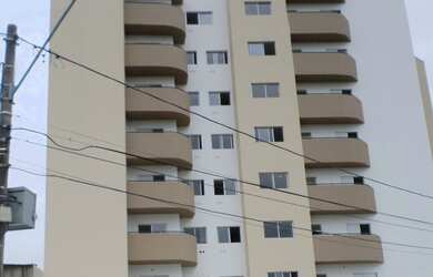 Imagem: O apartamento possui 2 Dormitórios, 1 Suíte, 1 Banheiro, 1