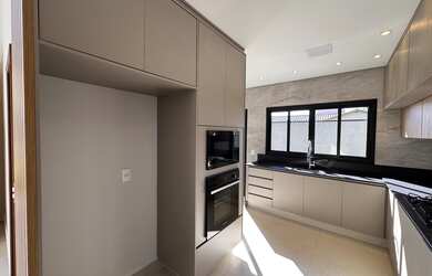 Imagem 5: Casa à venda em Bragança Paulista-SP no Residencial Floresta São Vicente: 3 quartos, 2 suí