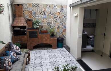 Imagem: A casa possui 4 Dormitórios, 4 Suítes, 4 Banheiros, 5 Vagas