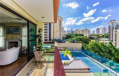 Imagem: O apartamento possui 4 Dormitórios, 2 Suítes, 5 Banheiros