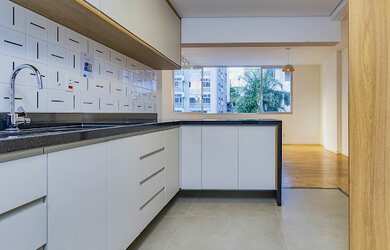 Imagem 3: 3 dormitórios, 1 suítes, 4 banheiro, 1 vaga na garagem, 129M² de Área Construída