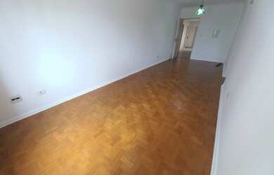 Imagem: O apartamento possui 2 Dormitórios, 2 Banheiros, 74m² de Área