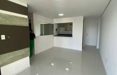 Imagem: O apartamento possui 3 Dormitórios, 1 Suíte, 1 Banheiro, 2