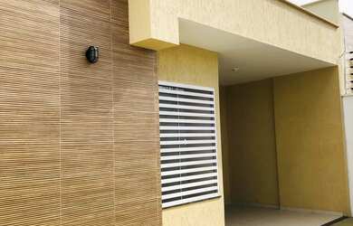 Imagem: A casa possui 3 Dormitórios, 1 Suíte, 2 Banheiros, 2 Vagas