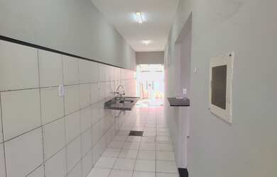 Imagem: A casa em condomínio possui 3 Dormitórios, 2 Suítes, 3 Banheiros