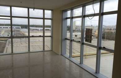 Imagem: A sala comercial está localizado em Jaracaty, São Luís à