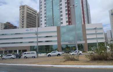 Imagem: A loja possui 1 Banheiro, 1 Vaga na garagem e está localizado