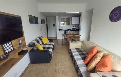 Imagem: O apartamento possui 2 Dormitórios, 1 Suíte, 2 Banheiros