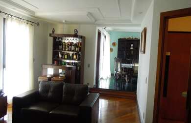 Imagem: O apartamento possui 4 Dormitórios, 2 Suítes, 5 Banheiros