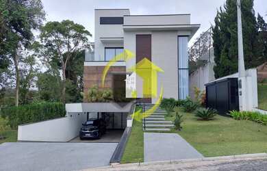 Imagem: A casa possui 4 Dormitórios, 4 Suítes, 3 Banheiros, 6 Vagas