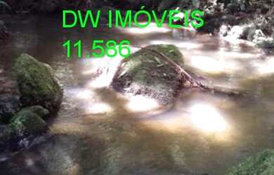 Imagem: O terreno possui 242.000m² de Área Privada e está localizado