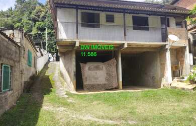 Imagem: A casa possui 5 Dormitórios, 800m² de Área e está localizado