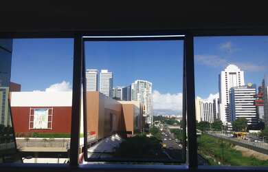 Imagem: A sala comercial possui 1 Vaga na garagem, 33m² de Área e